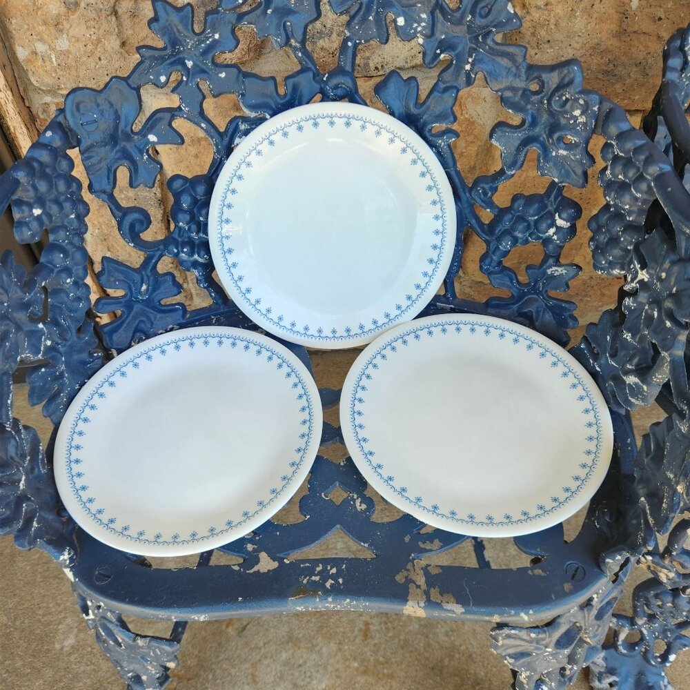 Vintage Corelle Blue Snowflake Garland Salad Plates Set Of 3